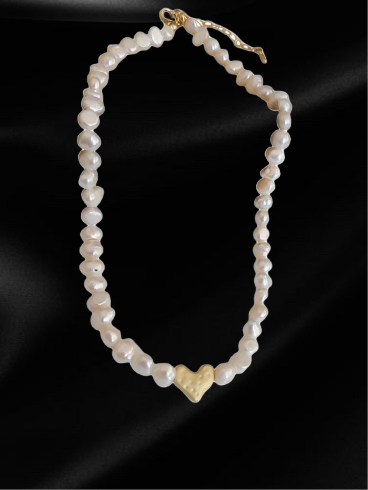 Muted Heart Pearl Necklace