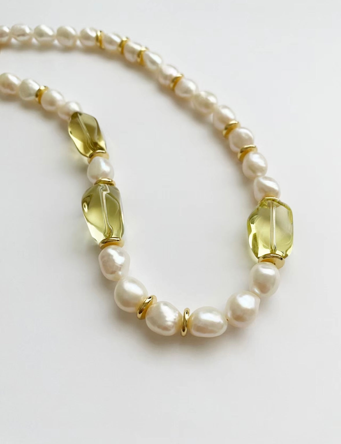 Basic Pearl Necklace DIY