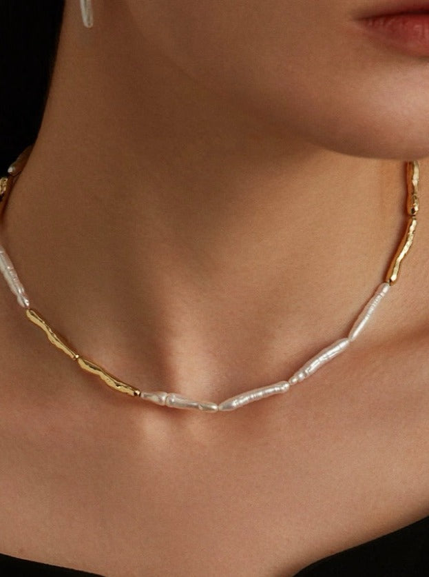 Asymmetrical Opulence: Toothpick-Shaped Pearls with Irregular Gold Plating Necklace