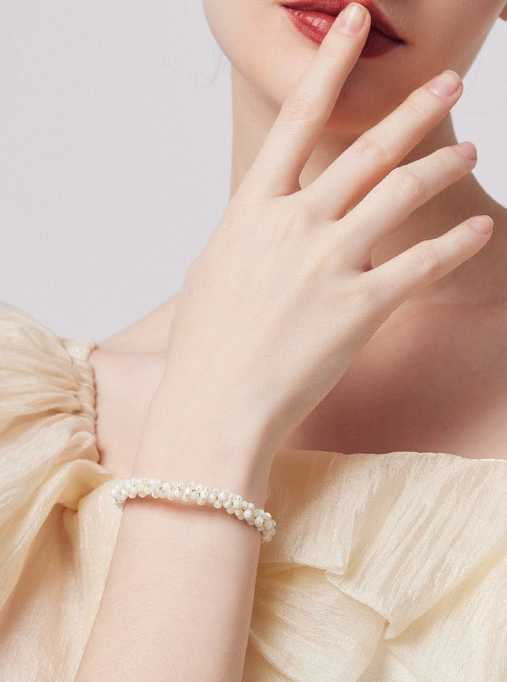 Purity in Harmony: White Shell Beads and Freshwater Pearl Bracelet