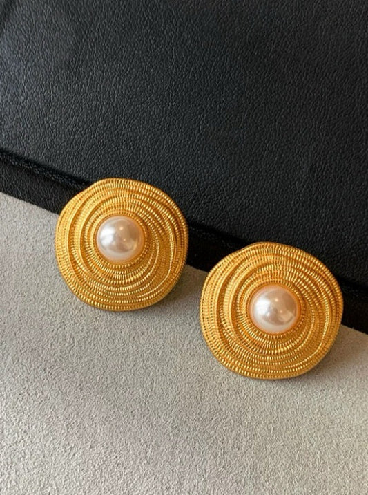 Dramatic Elegance: Vintage Pearl Statement Earrings