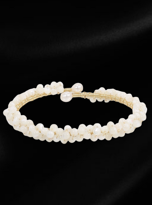 Purity in Harmony: White Shell Beads and Freshwater Pearl Bracelet